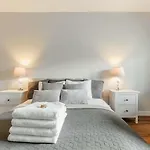 Plac Litewski Premium Apartamento 4*